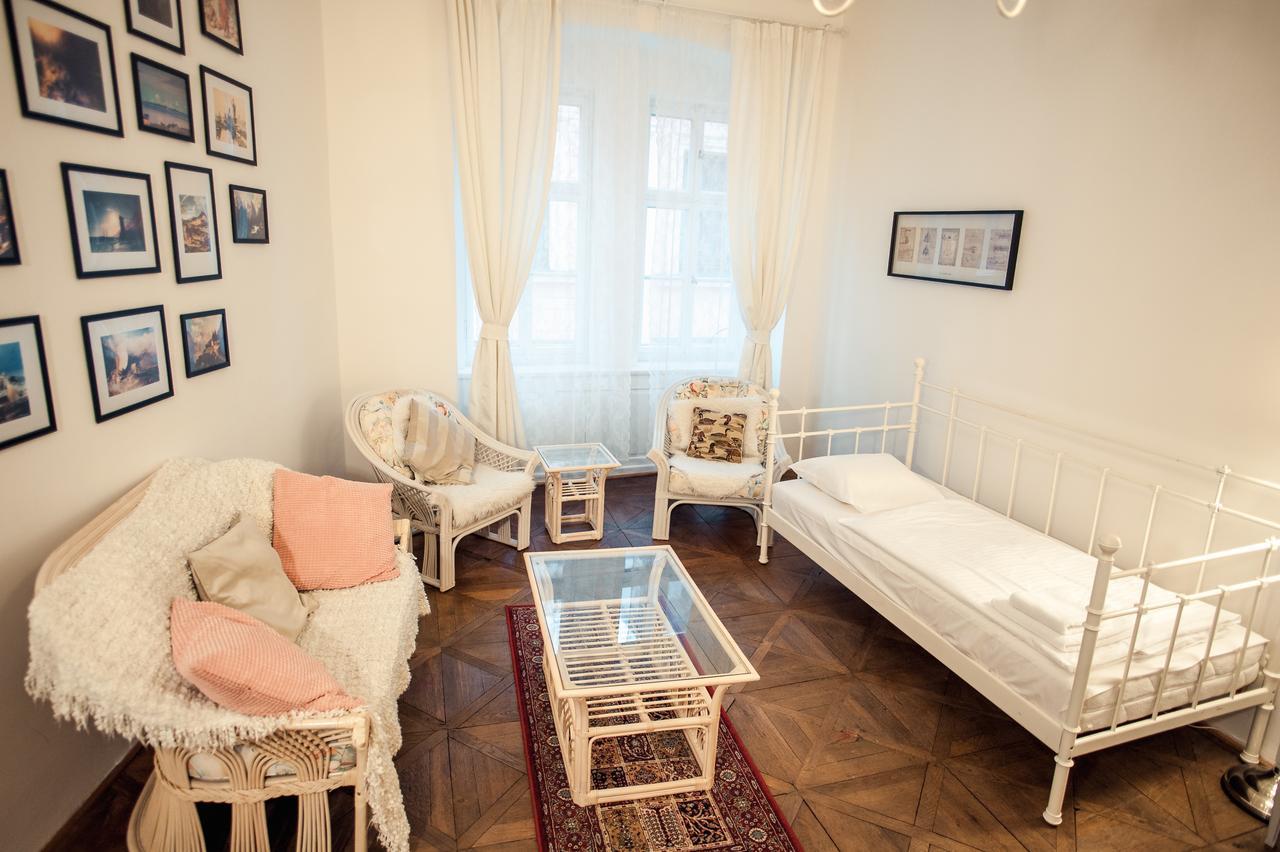 Apartment Astronomical Clock *